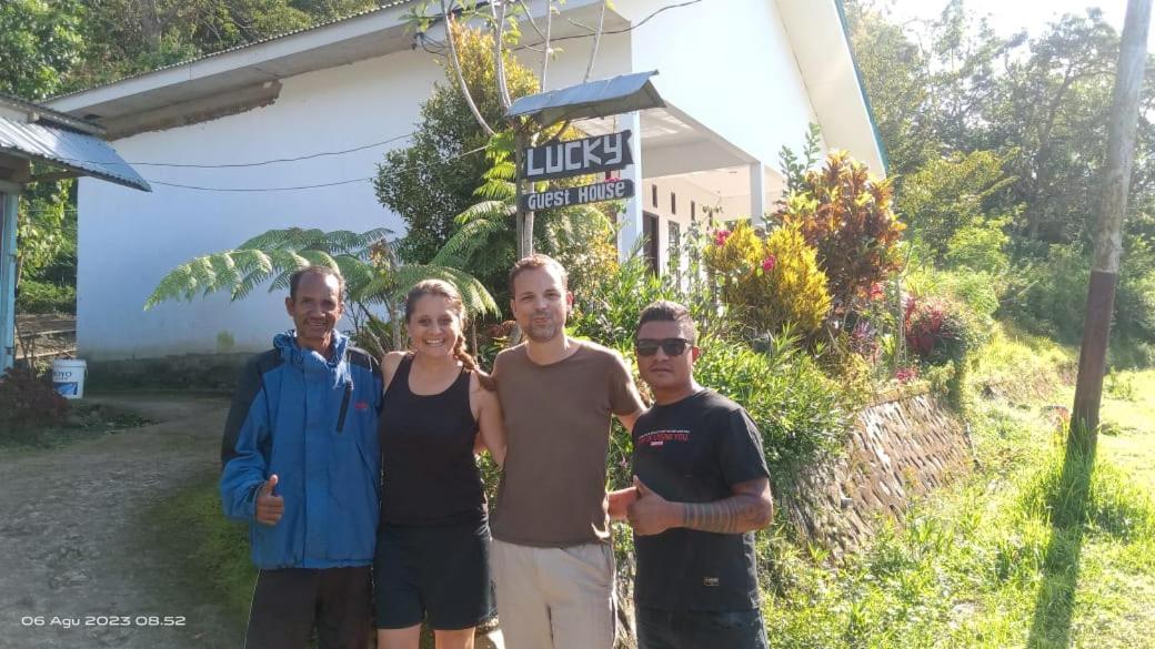 Lucky Guest House Kelimutu Luaran gambar